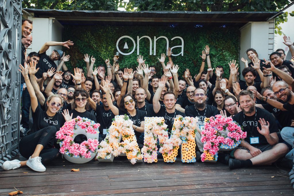 onna-camp